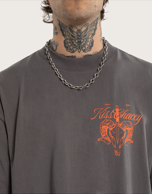 Kiss Chacey - Ram Street Tee