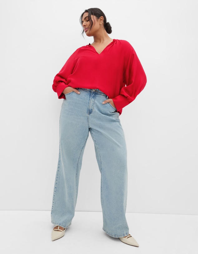 City Chic - Felicity Relaxed V Neck Shirt