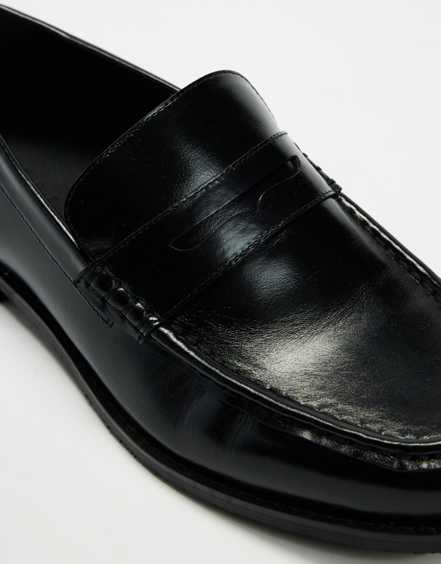 AERE - Clean Leather Loafers - Men's