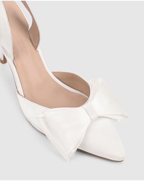 LANA WILKINSON - Leandra Satin Pump
