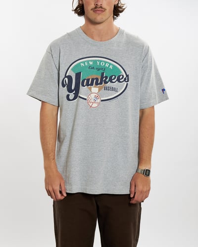 Pre Loved - 1998 MLB New York Yankees Tee