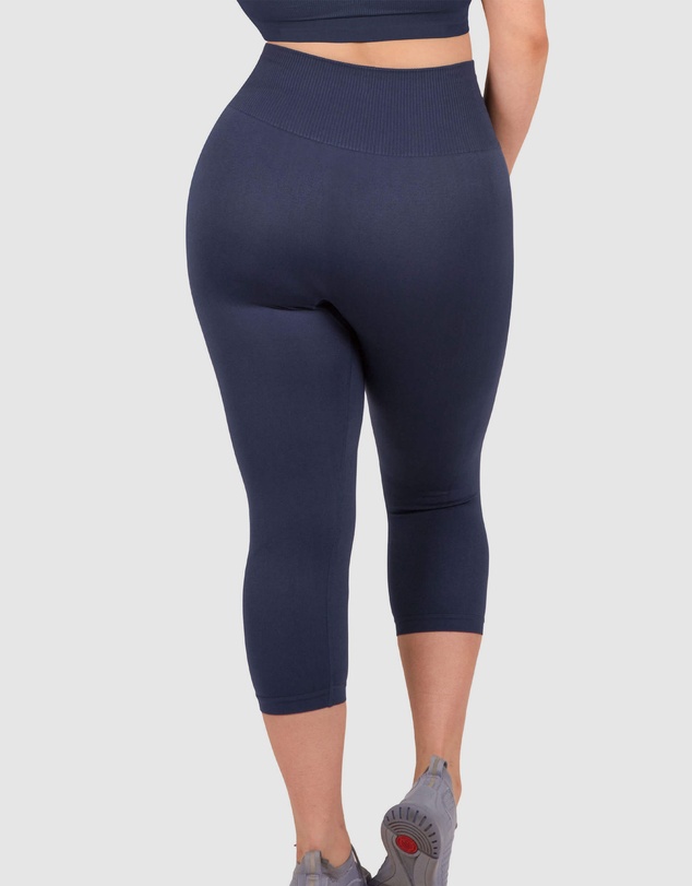 B Free Intimate Apparel - Seamless High Waist 3/4 Capri Leggings