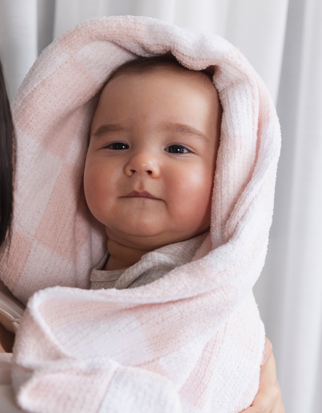 Living Textiles - Chenille Blanket - Checkered Pink