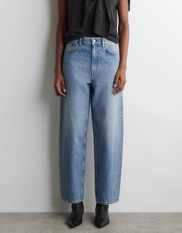 COS - Arch Tapered Jeans