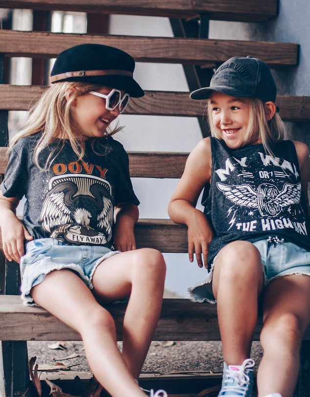OOVY - Fly Away Tee