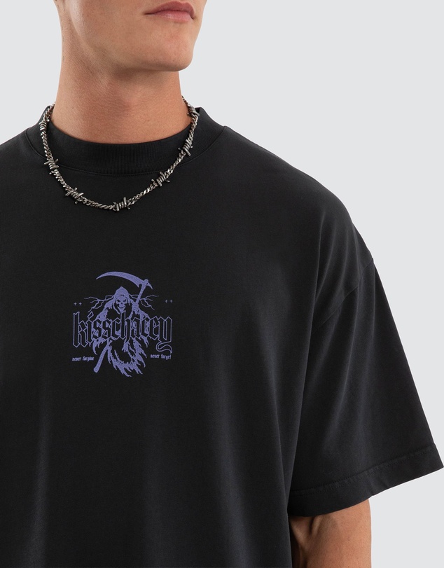 Kiss Chacey - Grim Street Tee