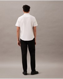 Calvin Klein - Cotton Stretch Classic Button Down Shirt