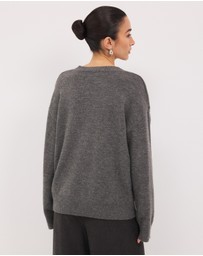 Calli - Alexis V-Neck Knit Jumper