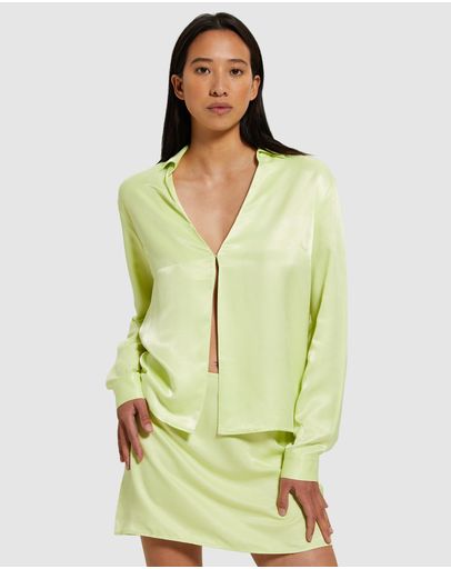 GREEN