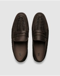 yd. - Matteo Lattice Shoe