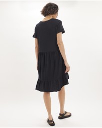Amelius - Montana Ruffled Tee Dress