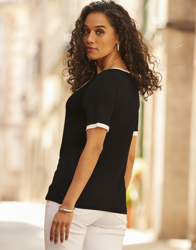 Sosandar - Black Contrast Trim Premium T-Shirt