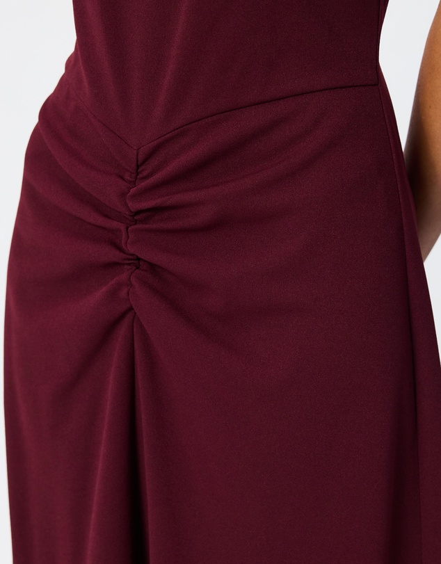 Tussah - Sophia Crew Neck Ruched Detail Midi Dress