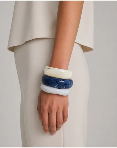 Izoa - Cove Bangle Stack