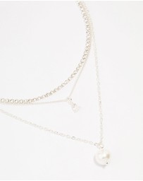 Lovisa - Silver Plated Cupchain Pear & Pearl Necklace