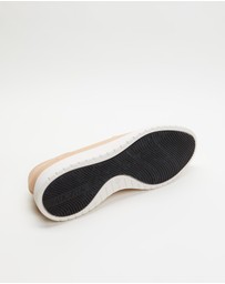 Mia Vita - Bridgette Slip-On Casual Sneaker - Stone