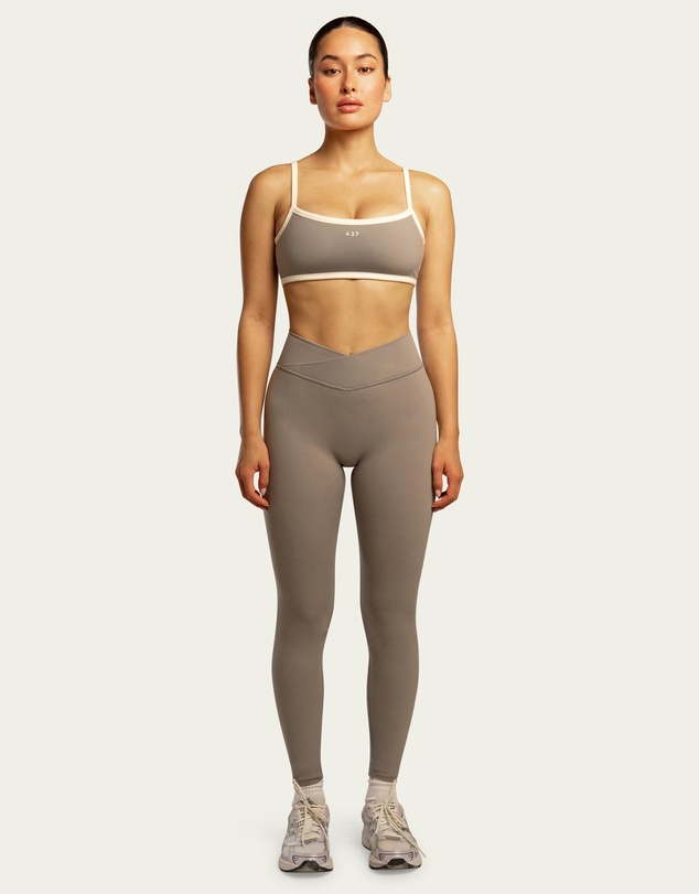 437 - The V Leggings