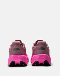 New Balance - FuelCell Rebel v5 (Wide Fit) - Women's