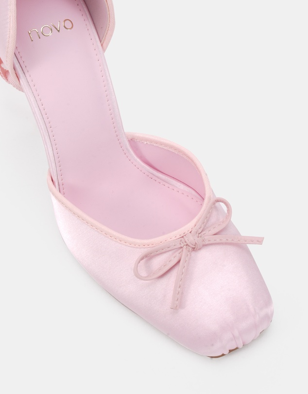 Novo - Zaylin Heels