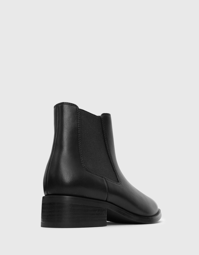 Betts - Wider Fit Edison Chelsea Boots