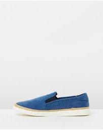 Vionic - Rae Slip-On Sneaker - Navy