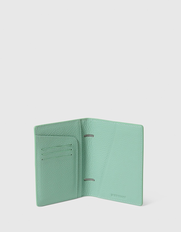 Kinnon - Earle Passport Holder