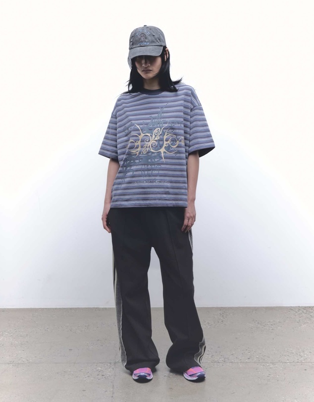 JUNGLES JUNGLES - Gift Stripe Tee