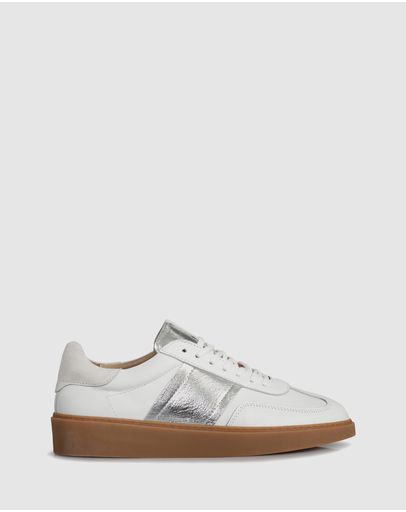 White 22
