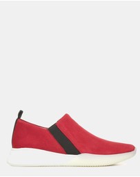 Naturalizer - Untold Slip-On Sneaker - Hot Sauce