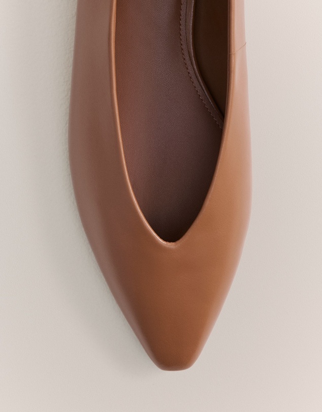 Trenery - Cendre Flat in Dark Camel