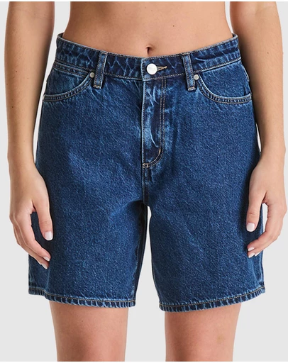 Wrangler - Mid Stevie Shorts