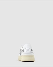 Edward Meller - JOKER Sneaker