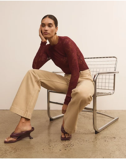 KIVARI - Victoria Lace Top