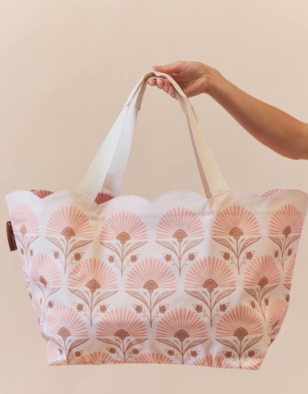 Sky Gazer - Scalloped Edge Beach Bag- Rosebud Cream