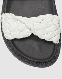 Ravella - Ghost