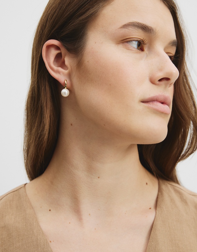 Country Road - Sleeper Pearl Drop Earring