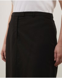 Atmos&Here Curvy - Heidi Linen Blend Midi Skirt