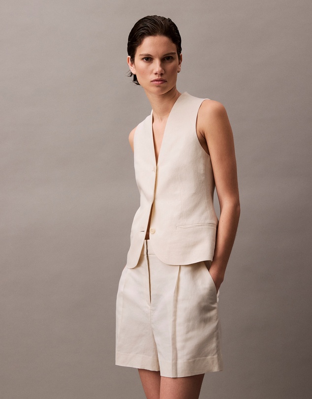 Calvin Klein - Structured Linen Tailored Shorts