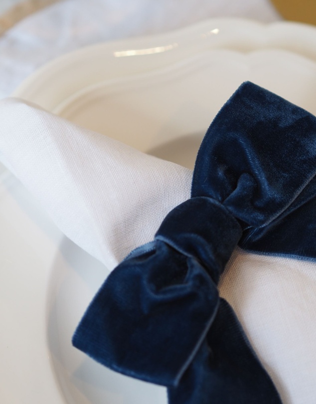 Tablescaped - Set of 4 Blue Velvet Bow Napkin Rings