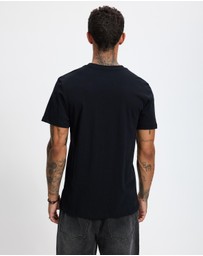 Deus Ex Machina - Shield Standard Tee