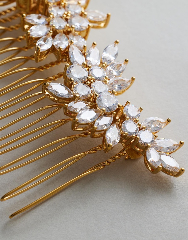 Stephanie Browne - Kitty Comb