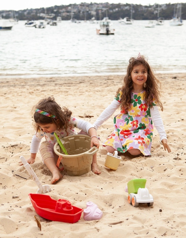 Freeplay Kids - Giant Sand Castle Set