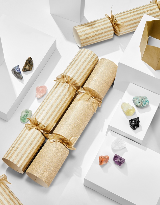 Mestige - Wellness 10 Pack Crackers with Natural Gemstones - Golden Stripe