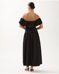 Minima Esenciales - Amora Off Shoulder Ruffle Maxi Dress
