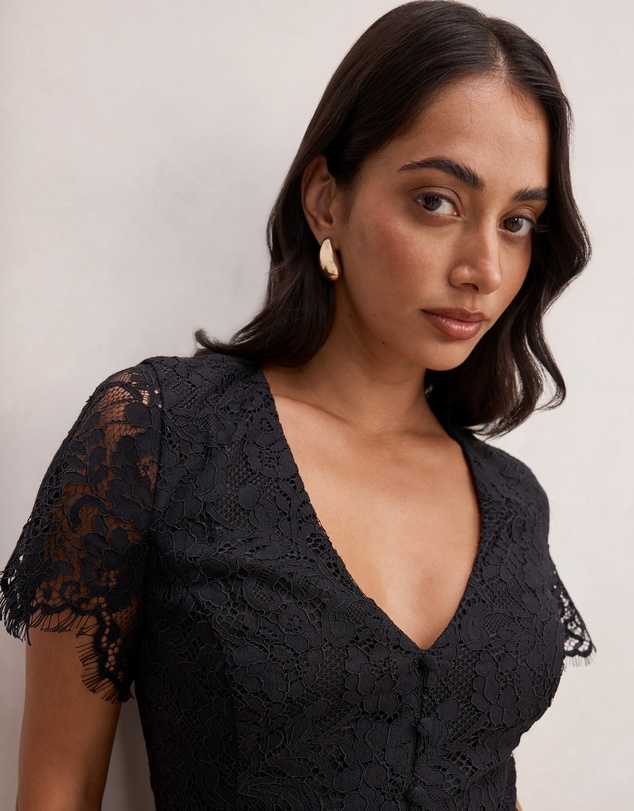 Forever New - Vienna Lace V Neck Top
