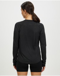 New Balance - Athletics Long Sleeve T-Shirt