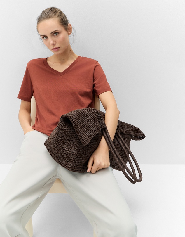 UNISON - The Classic V Neck Tee