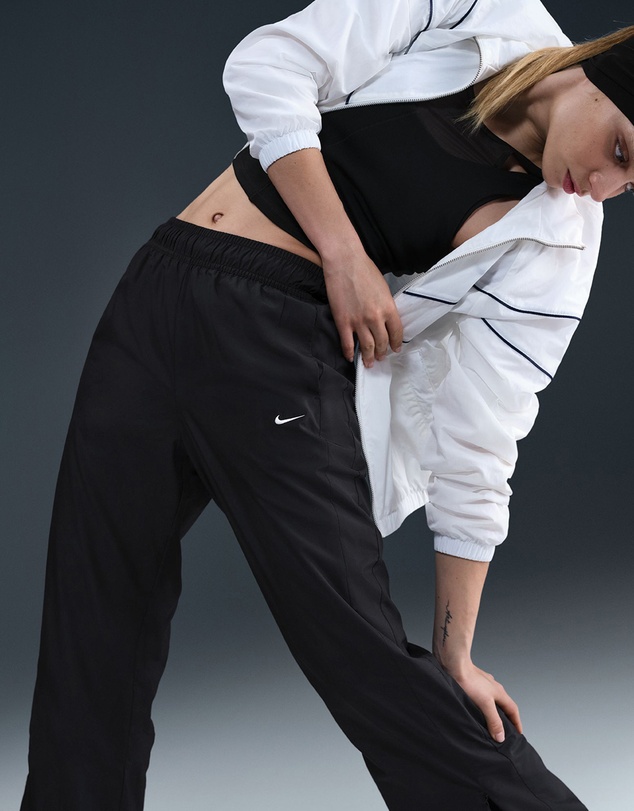 Nike - Sportswear Classic Mid-Rise Open-Hem Pants