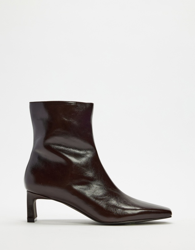 AERE - Isabel Heeled Leather Ankle Boots