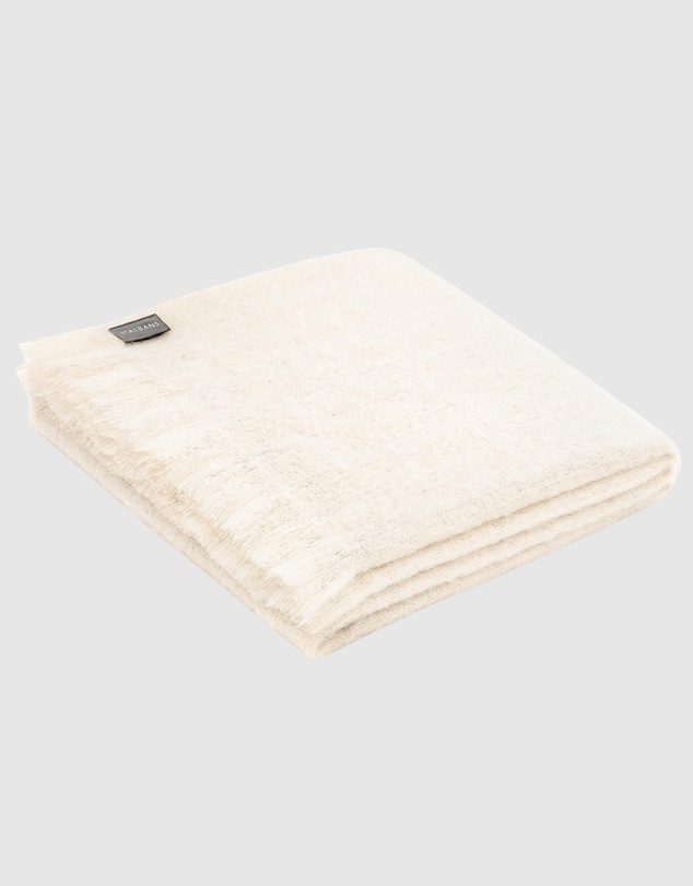 St Albans - Mohair Throw Powder